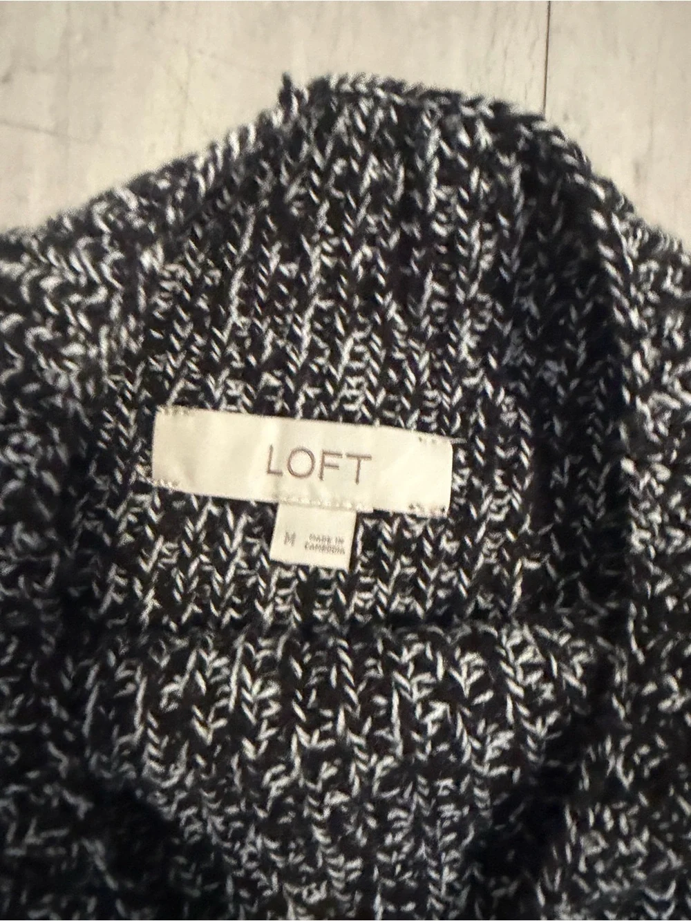 Women's Black & White Marled Knit Sleeveless Sweater
